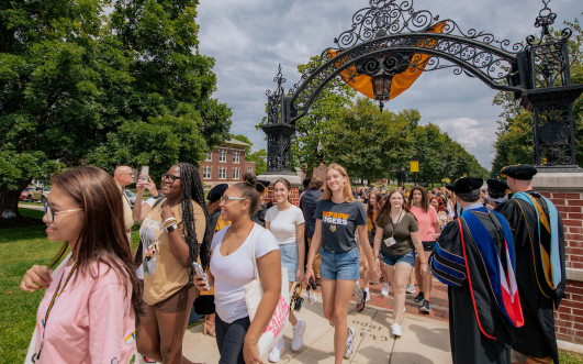 First-Year Ƶ Tigers process through campus during opening day convocation. 